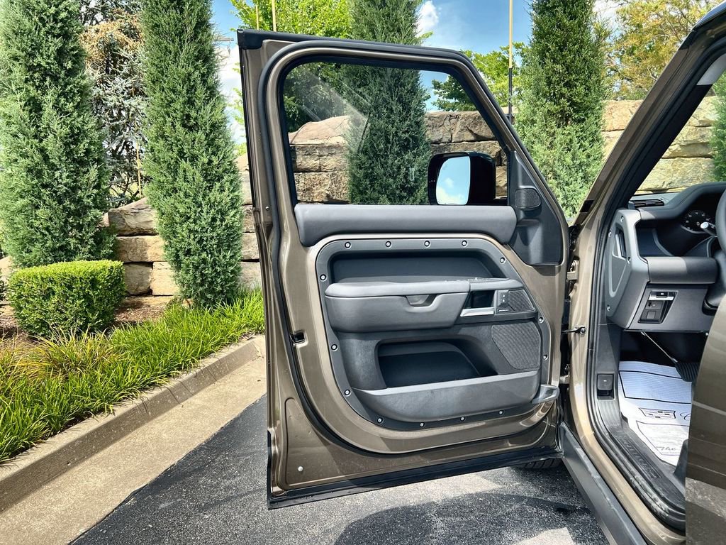 Certified 2025 Land Rover Defender 110 S image 17