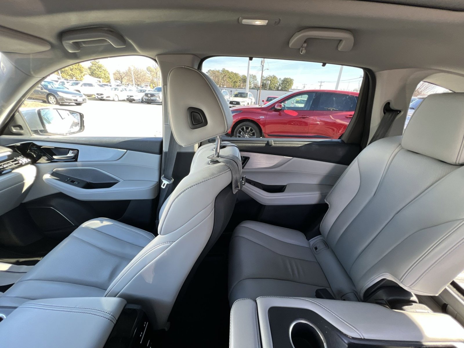 Certified 2023 Acura MDX w/Technology Package image 3