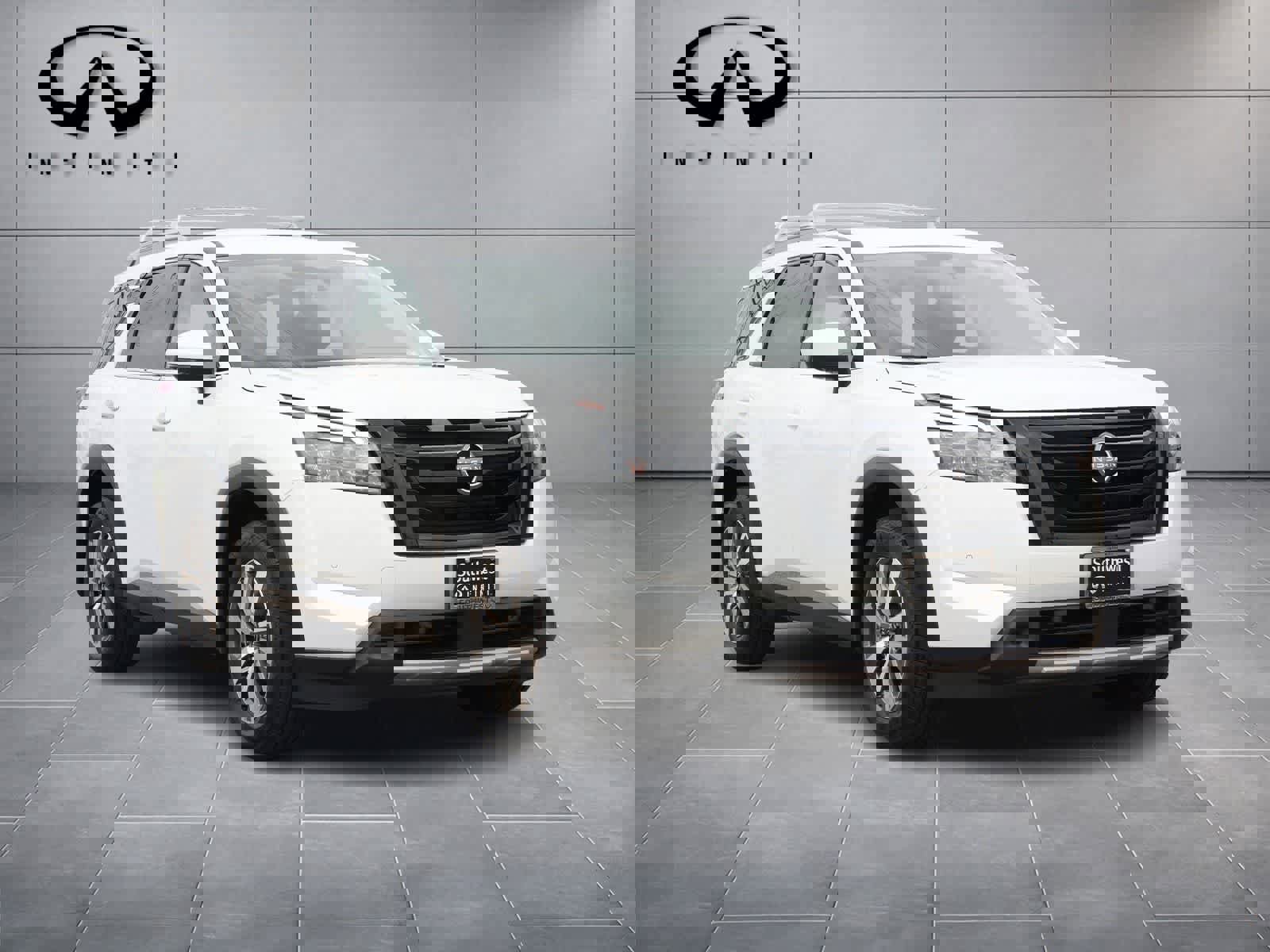 Used 2025 Nissan Pathfinder SL image 3