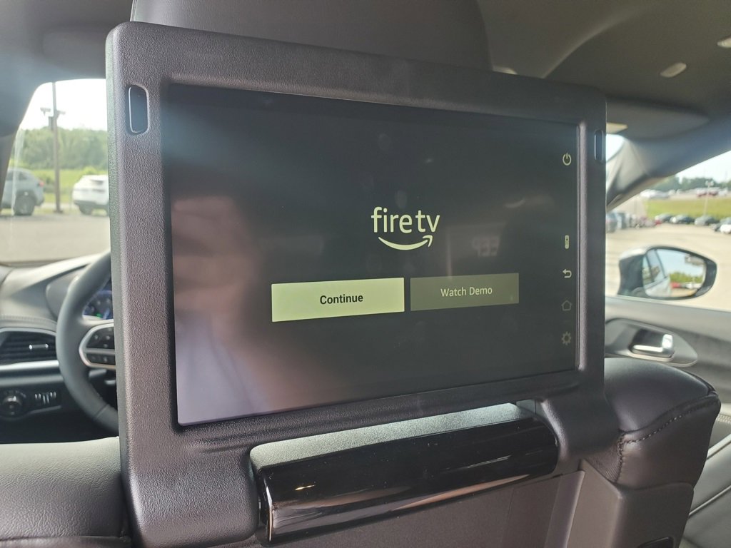 New 2026 Chrysler Pacifica Select image 28