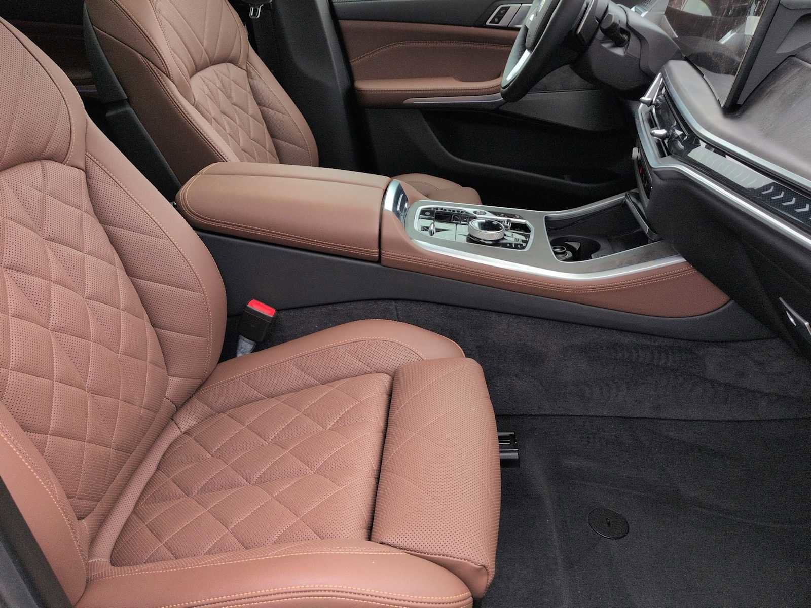 Certified 2025 BMW X5 xDrive40i w/ Executive Package image 21