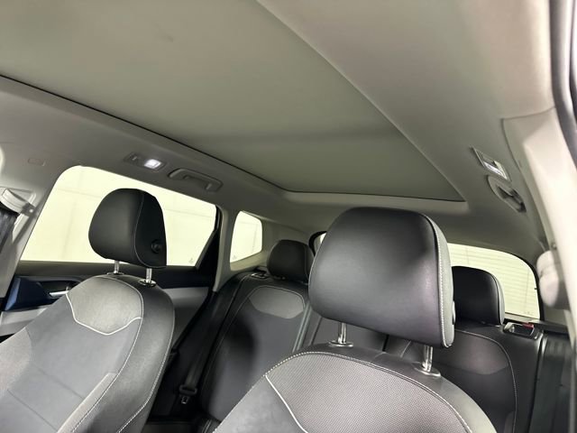 Used 2024 Volkswagen Taos SE image 12