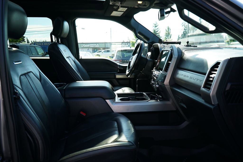 Used 2022 Ford F350 Platinum AWD/4WD image 9
