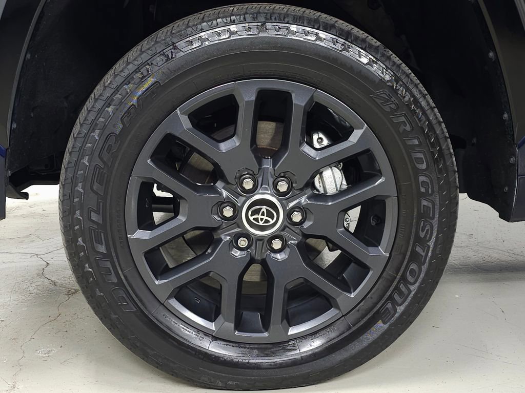 Used 2023 Toyota Tundra Platinum AWD/4WD image 13