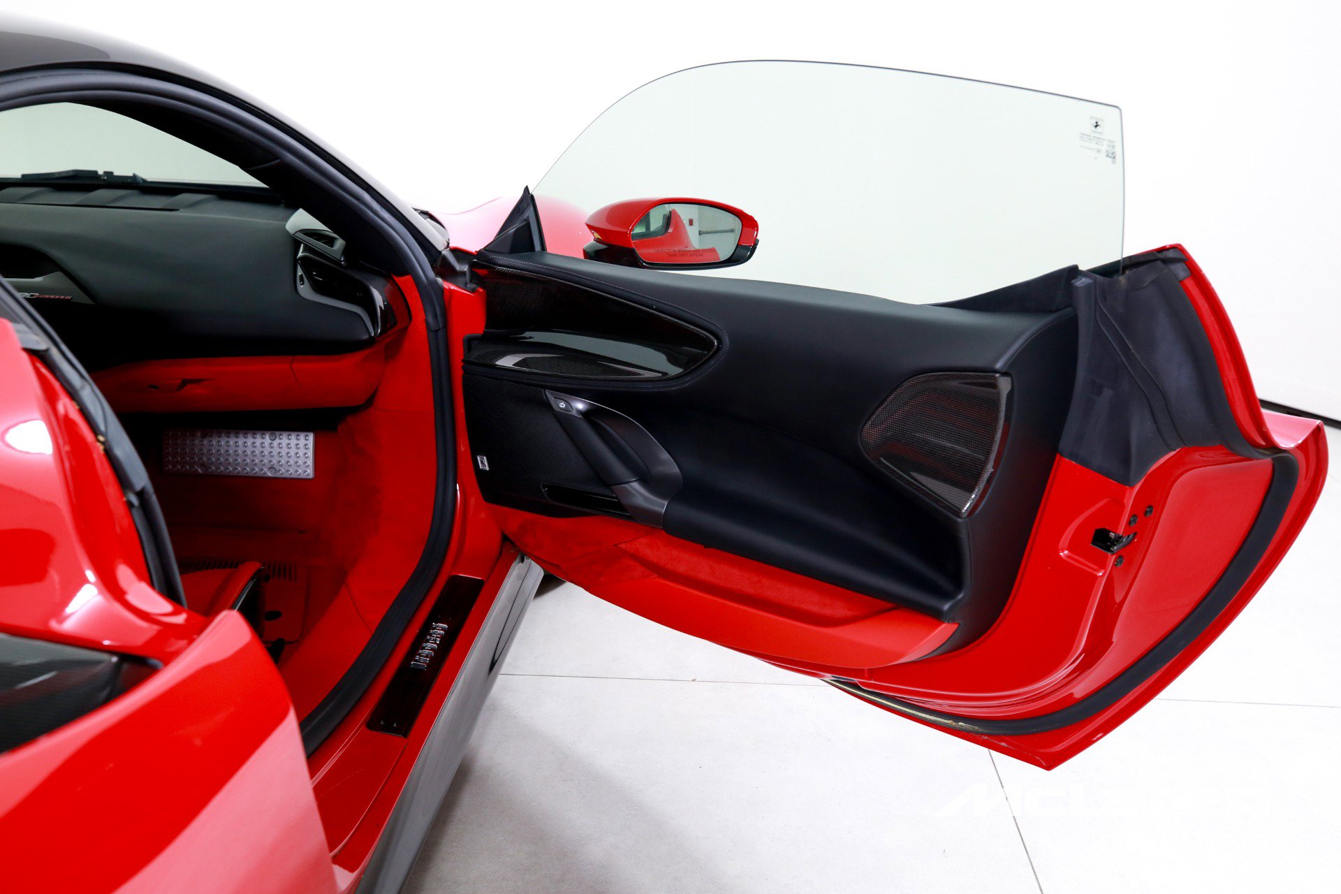 Used 2021 Ferrari SF90 Stradale image 18