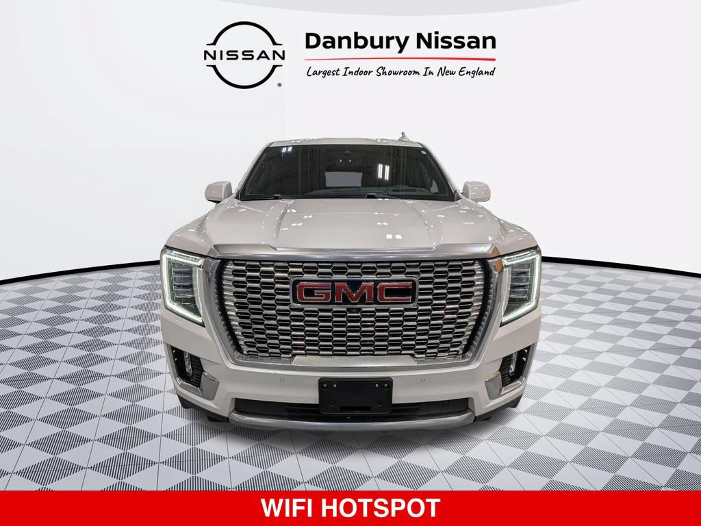 Used 2023 GMC Yukon Denali w/ Advanced Technology Package AWD/4WD image 9