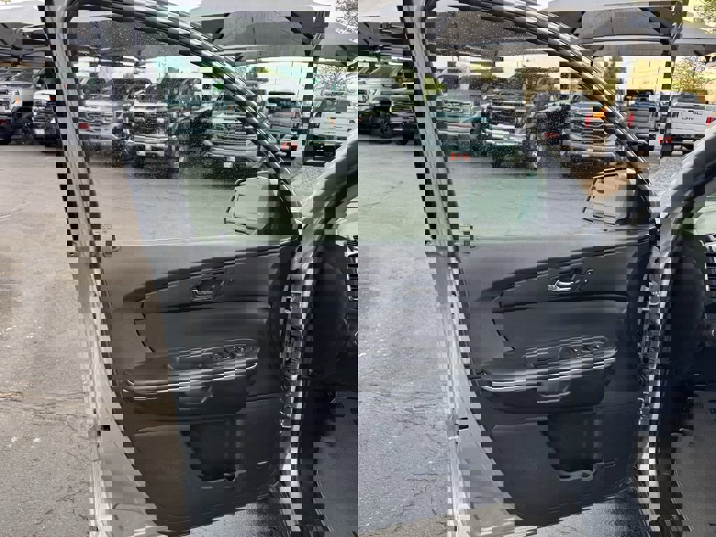 Used 2012 GMC Acadia SLT image 6