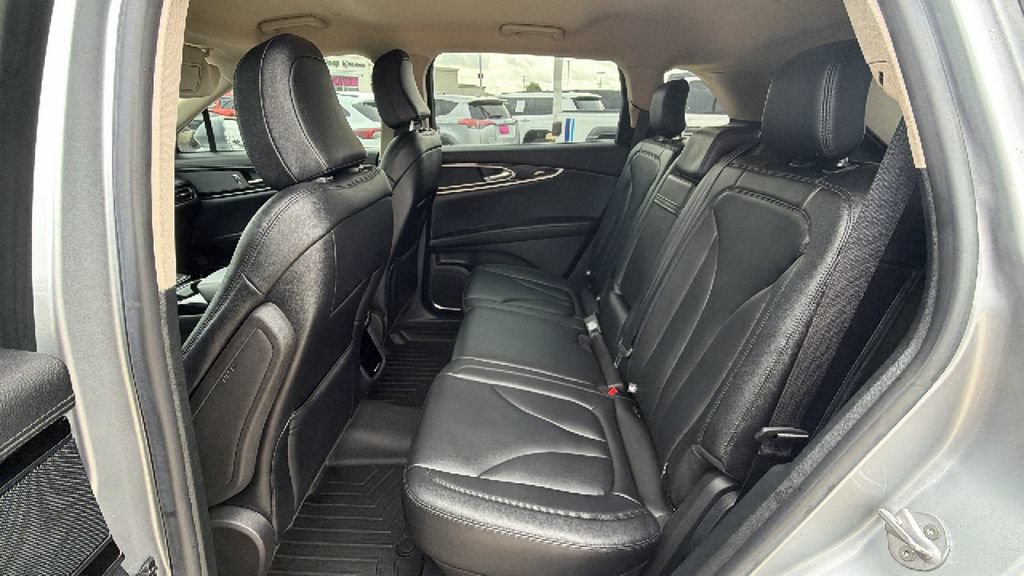 Used 2023 Lincoln Nautilus FWD image 24