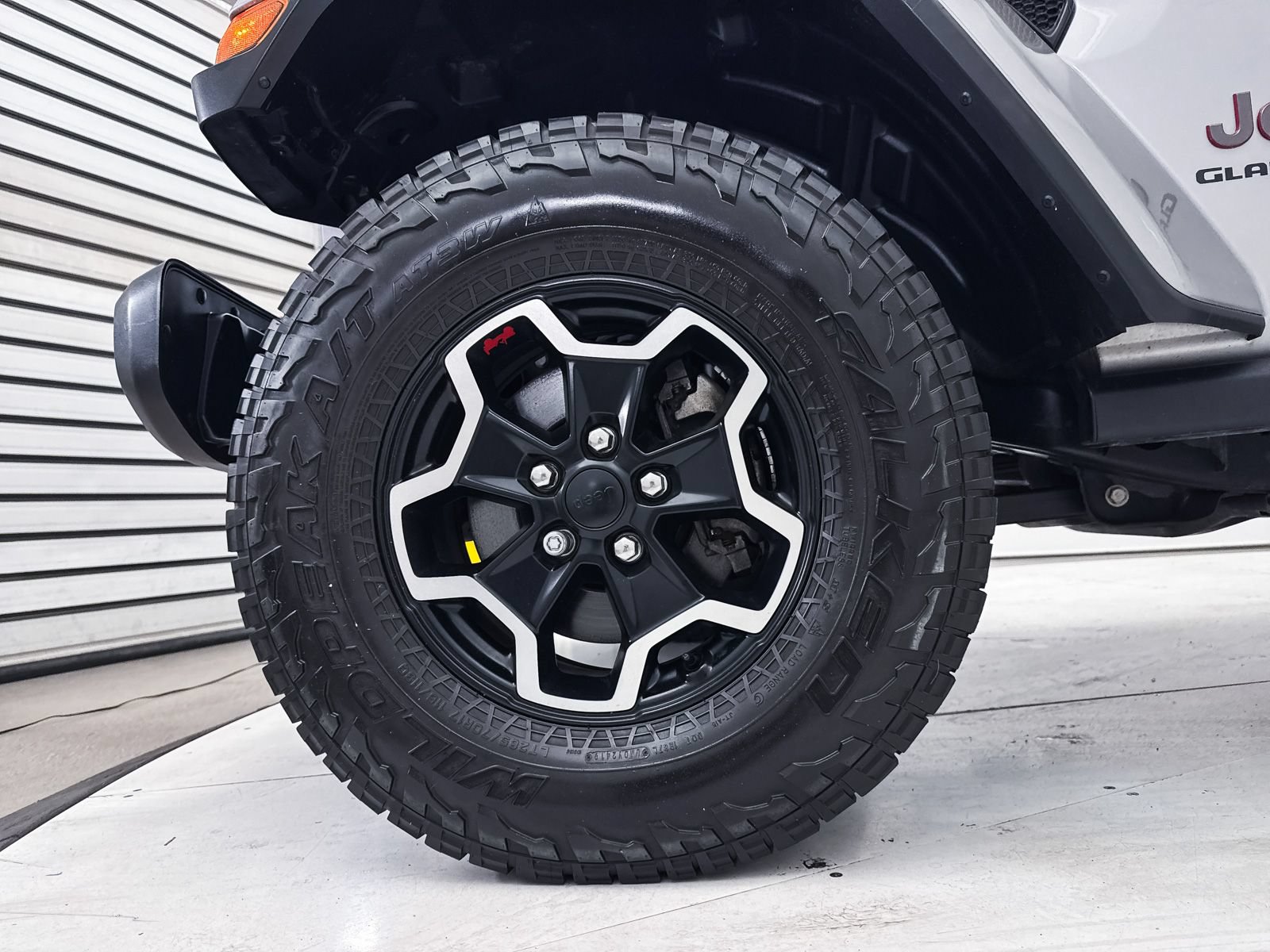 Used 2020 Jeep Gladiator Rubicon AWD/4WD image 15