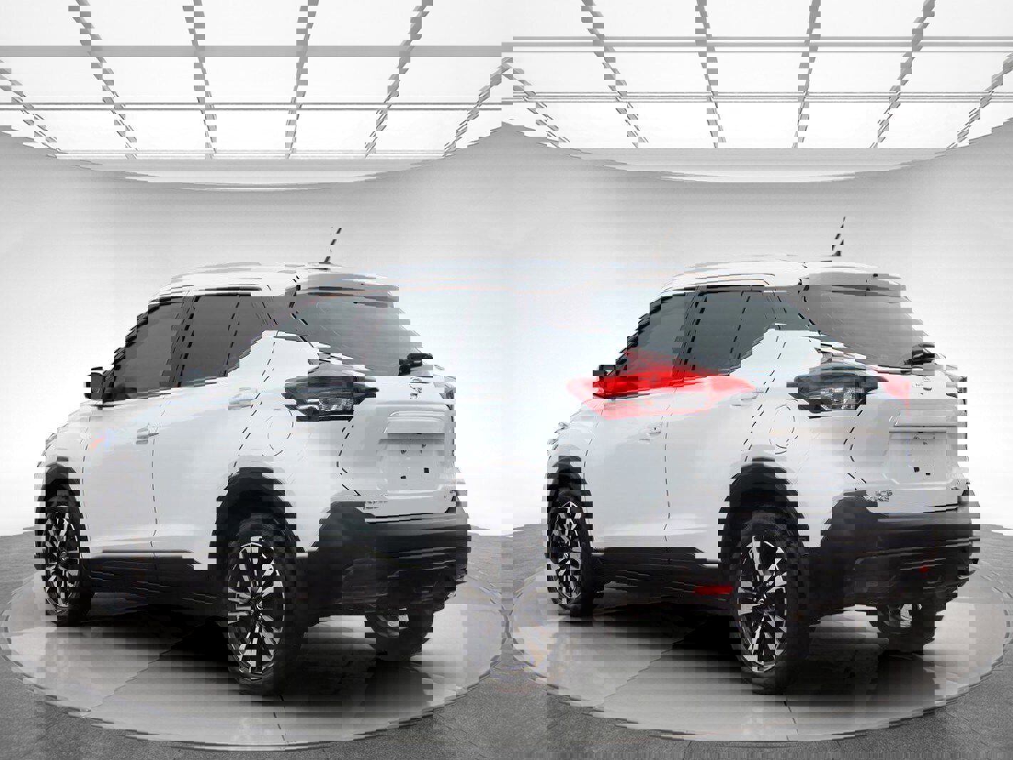 Used 2018 Nissan Kicks SV image 6