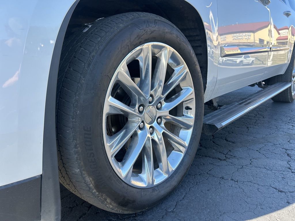 Used 2019 Cadillac Escalade ESV Premium Luxury image 10