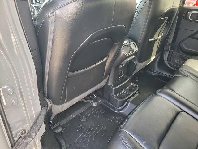 Used 2021 Jeep Wrangler Unlimited Sahara image 12