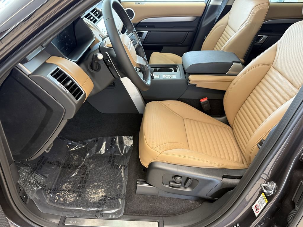 New 2026 Land Rover Discovery Limited Edition AWD/4WD image 9