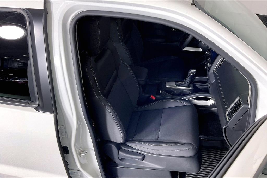 Certified 2024 Nissan Frontier SV w/ Hardbody Edition image 10