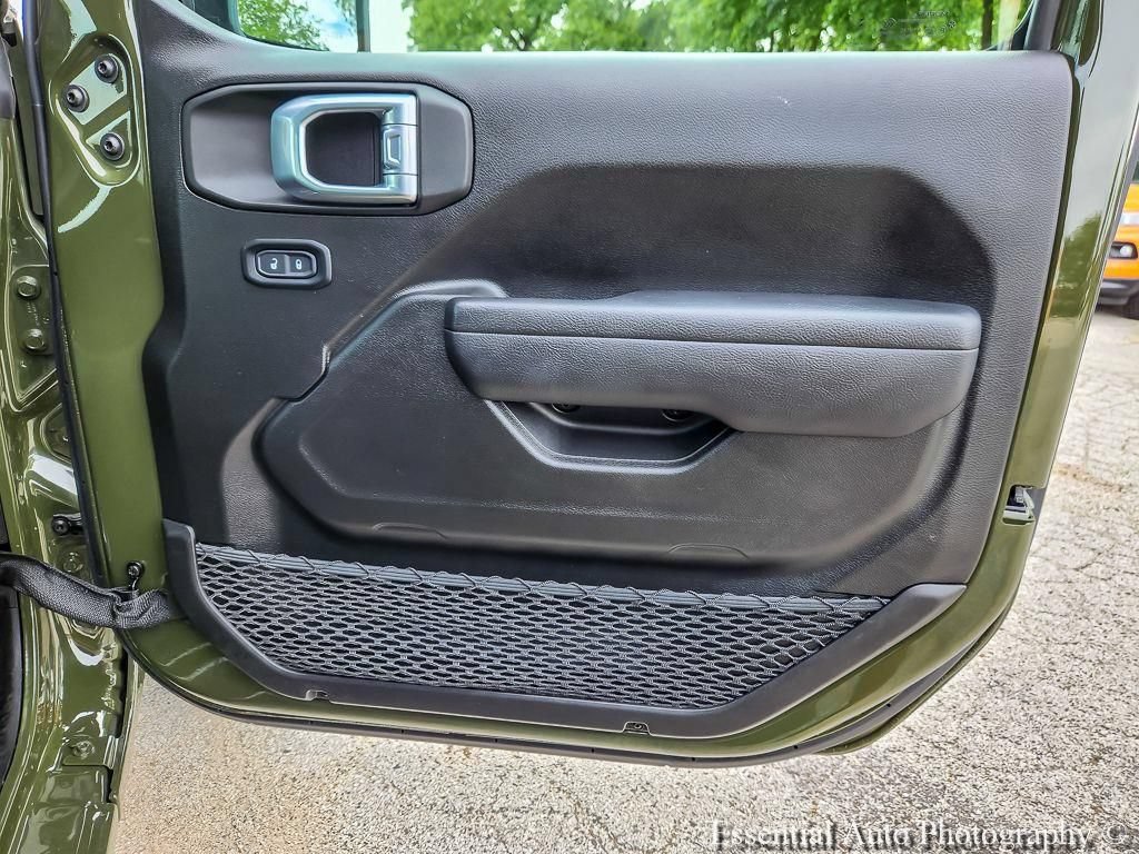 Used 2024 Jeep Wrangler Unlimited w/ Convenience Group AWD/4WD image 22