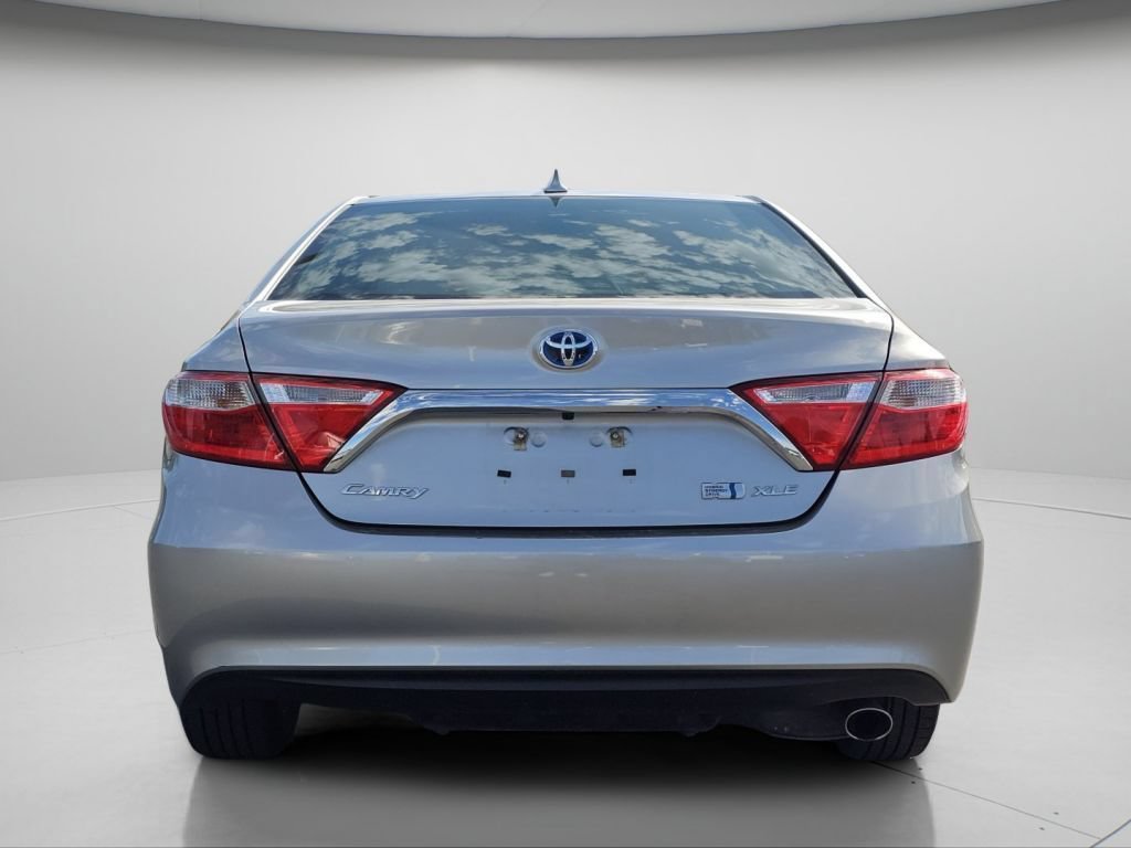 Used 2017 Toyota Camry XLE w/ Moonroof Package FWD image 23