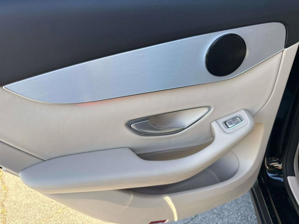 Used 2022 Mercedes-Benz GLC 300 4MATIC image 8