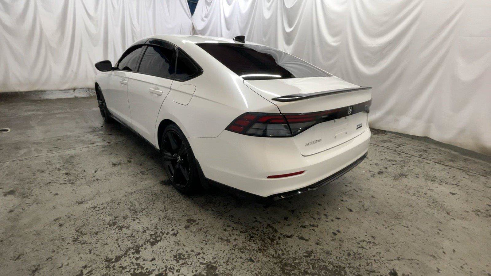 Used 2023 Honda Accord Sport image 9