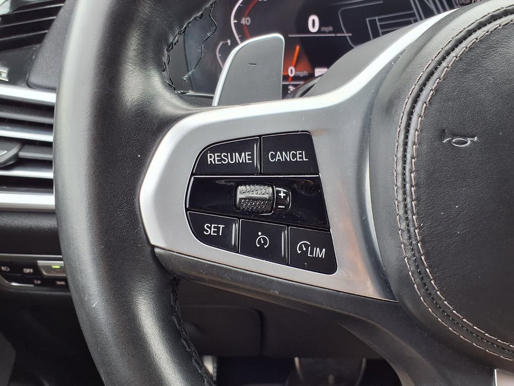 Used 2020 BMW X7 xDrive40i w/ M Sport Package AWD/4WD image 17