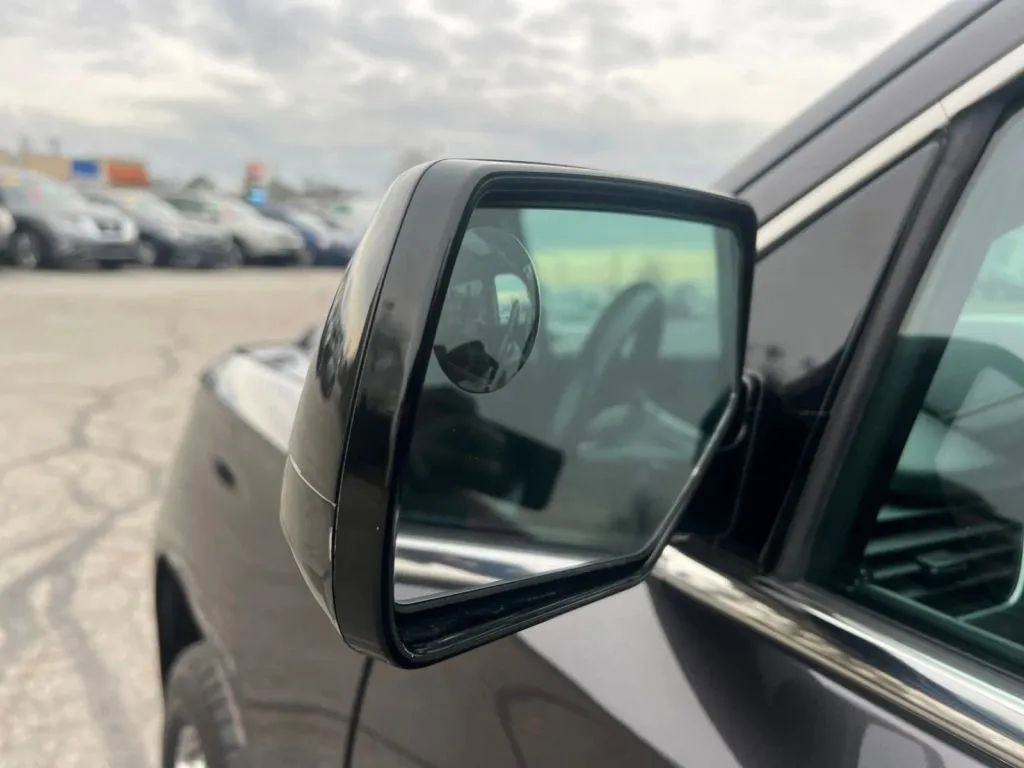 Used 2018 Chevrolet Tahoe LT image 28