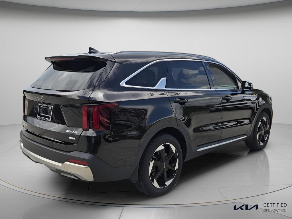 Certified 2025 Kia Sorento EX FWD image 7
