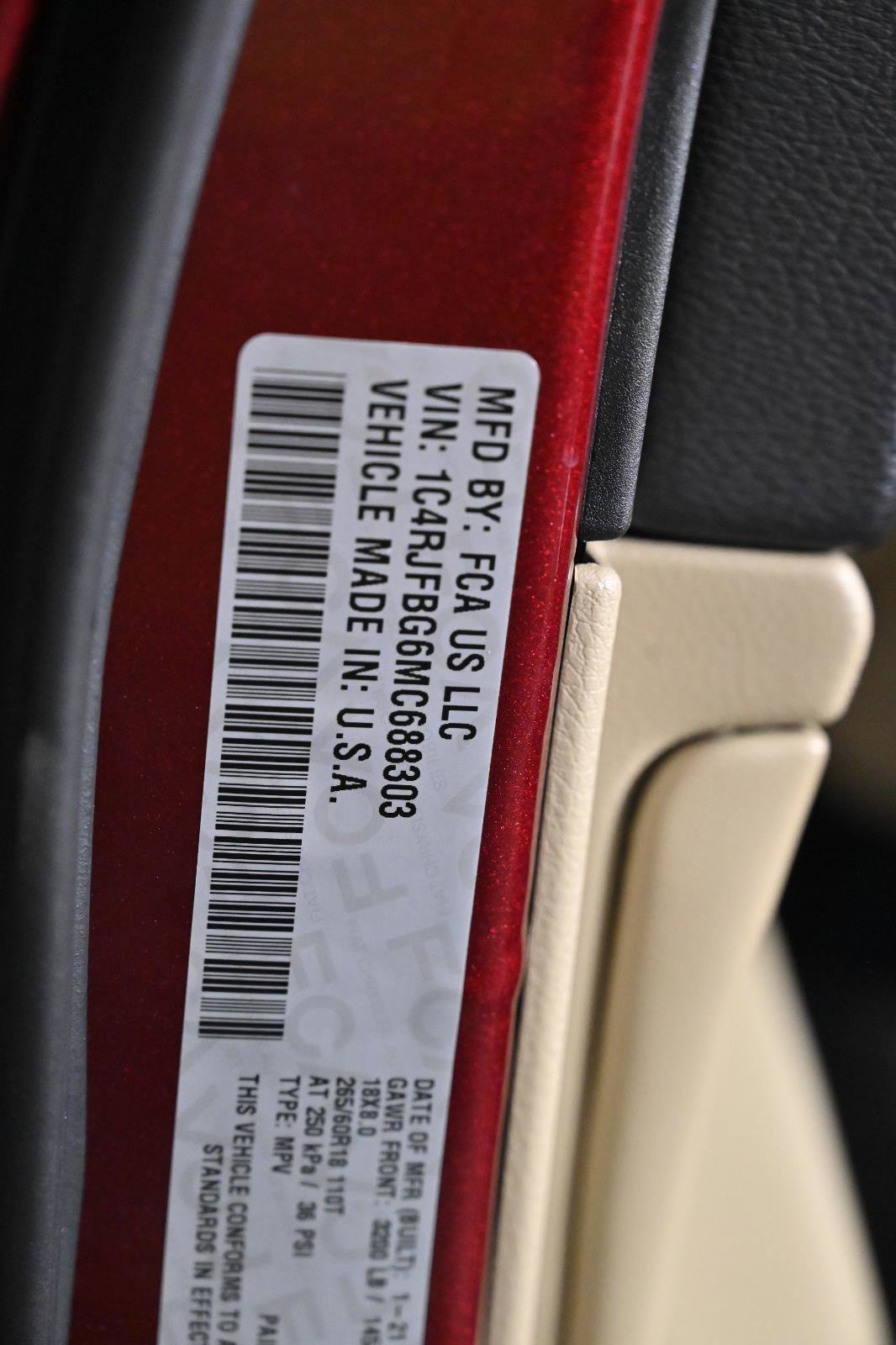 Used 2021 Jeep Grand Cherokee Limited w/ Luxury Group II image 38