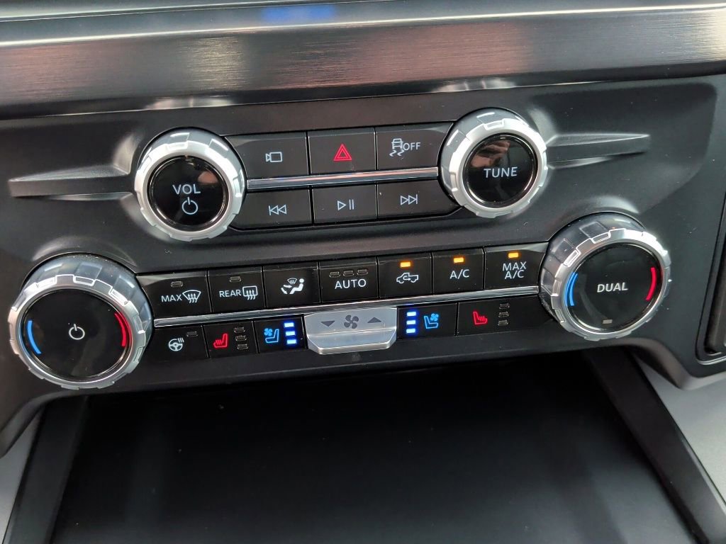 Used 2026 Ford F450 Lariat w/ FX4 Off-Road Package image 32