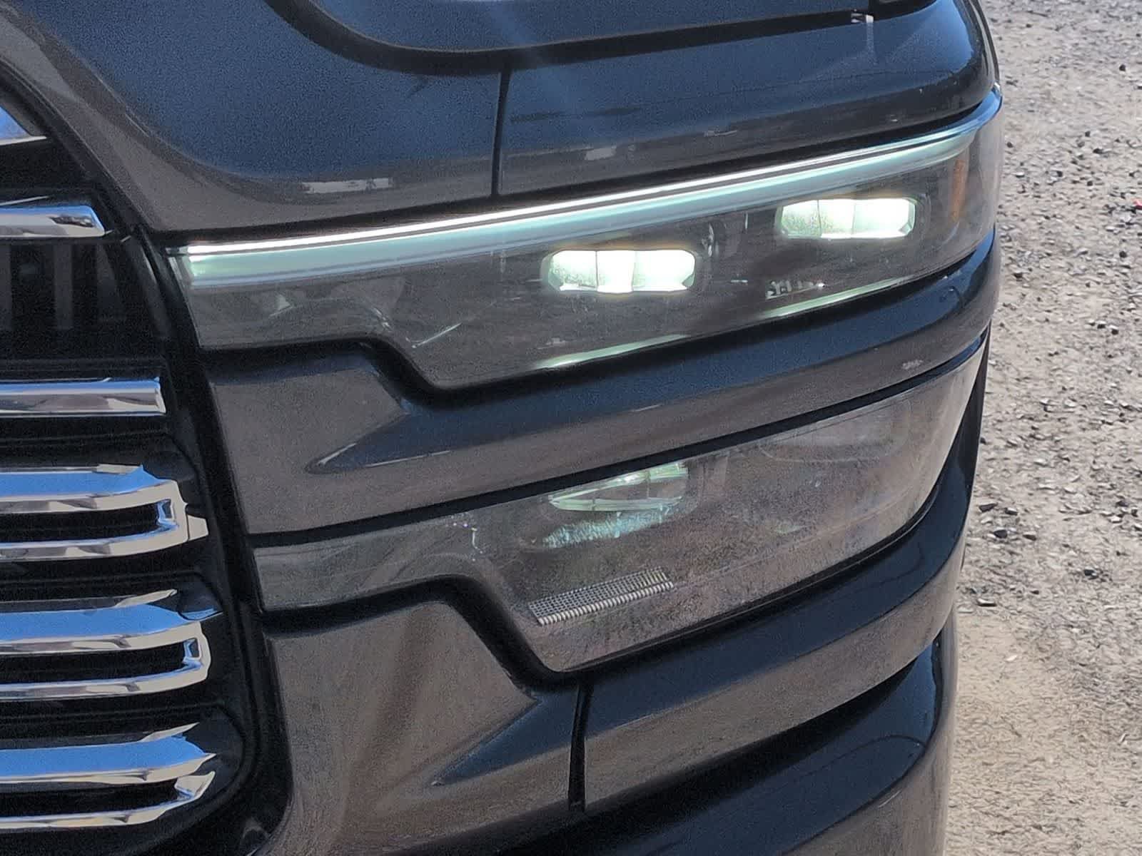 New 2026 RAM 2500 Laramie w/ Sport Appearance Package AWD/4WD image 3