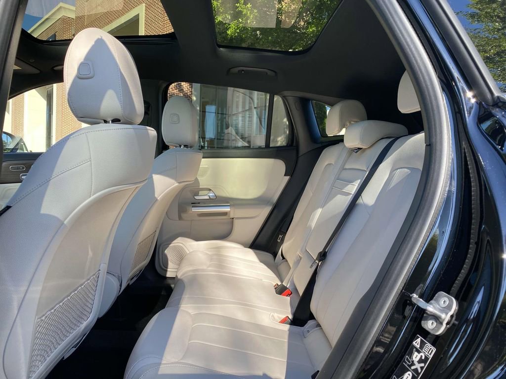 Certified 2025 Mercedes-Benz GLA 250 image 18