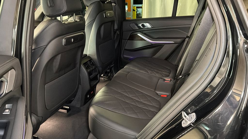 Used 2026 BMW X5 xDrive40i image 16