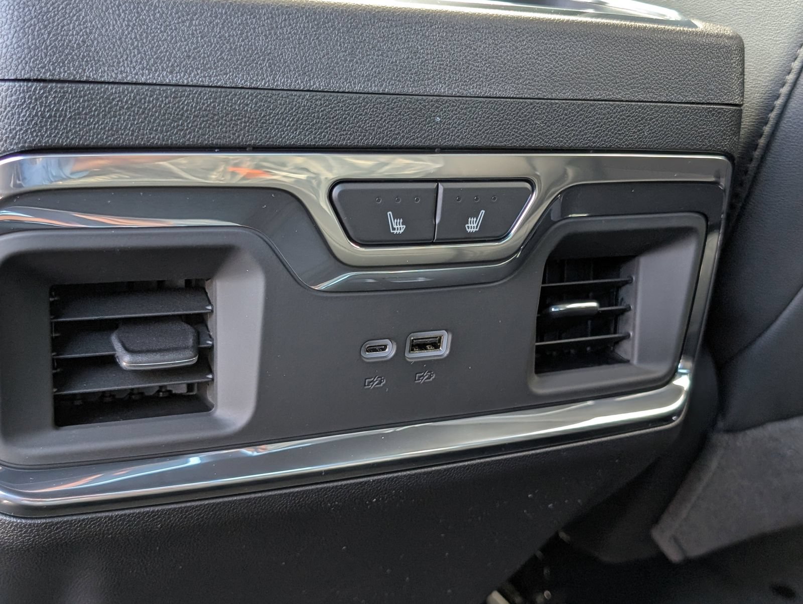 New 2026 Chevrolet Silverado 2500 High Country w/ High Country Premium Package AWD/4WD image 14