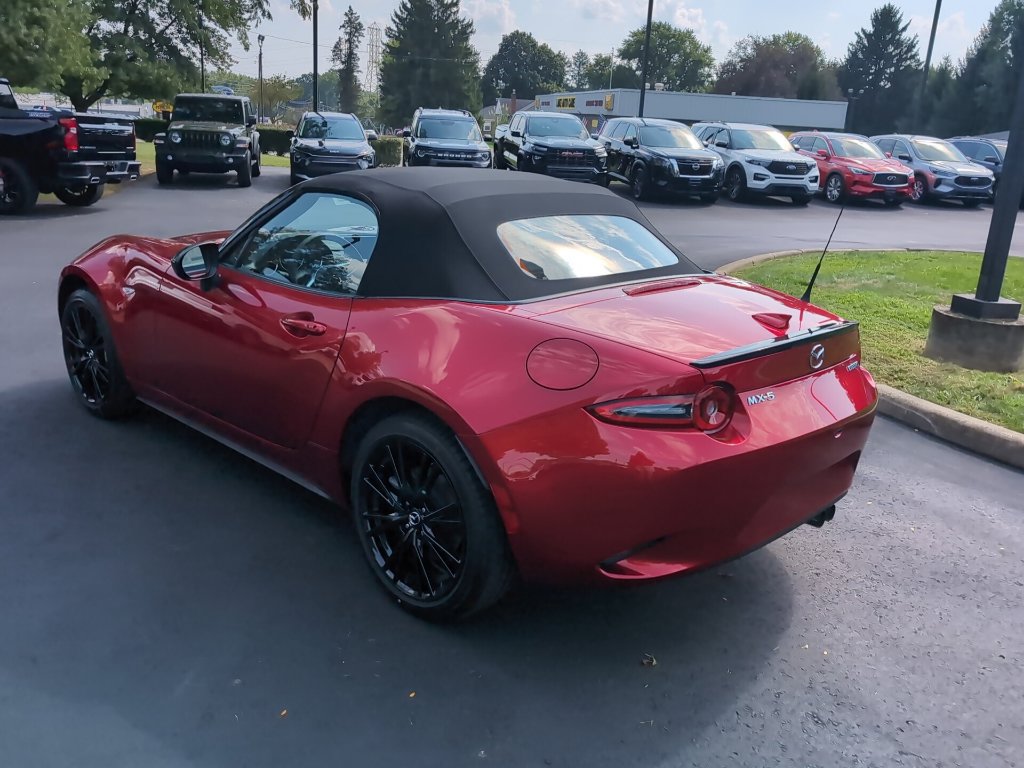 New 2026 MAZDA MX-5 Miata Club w/ Interior Package RWD image 16