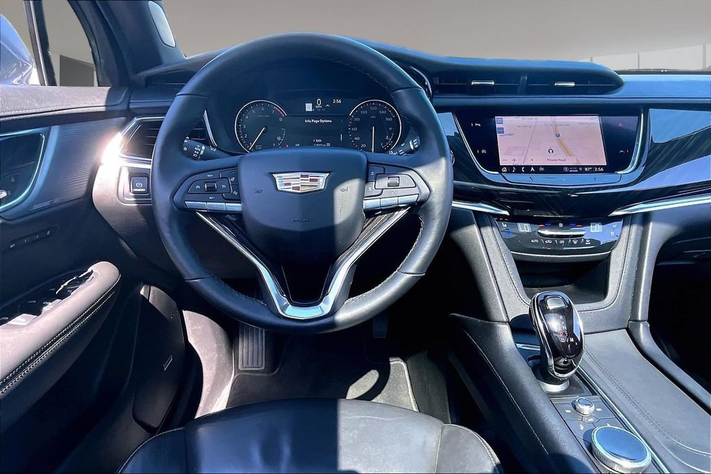 Certified 2025 Cadillac XT6 Premium Luxury AWD/4WD image 5