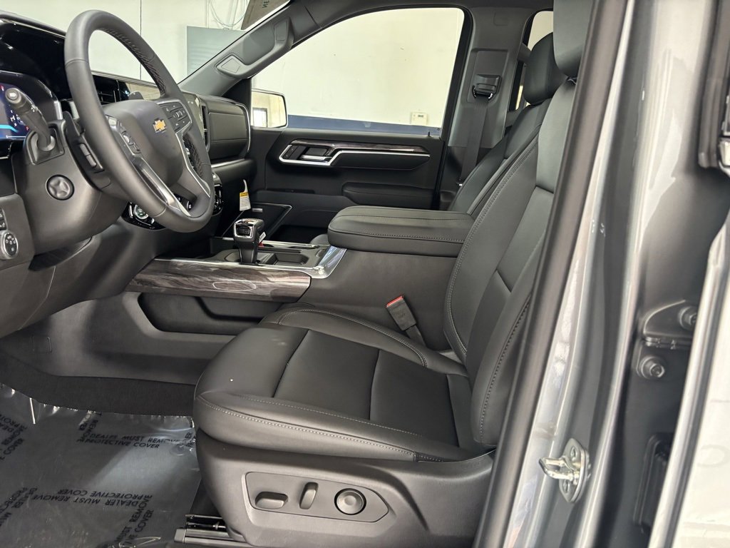 New 2026 Chevrolet Silverado 1500 LTZ w/ LTZ Premium Package image 27