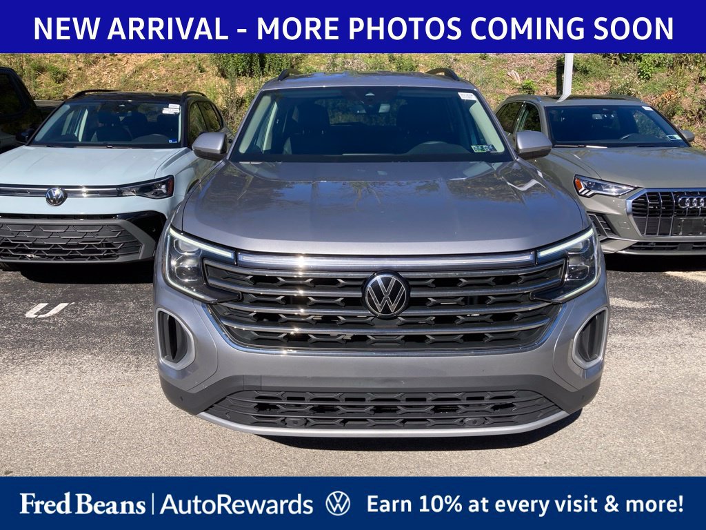 Used 2024 Volkswagen Atlas SE AWD/4WD image 2