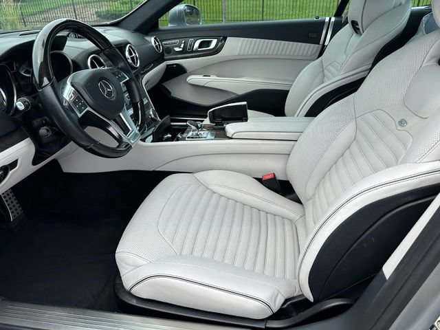 Used 2013 Mercedes-Benz SL 550 image 30
