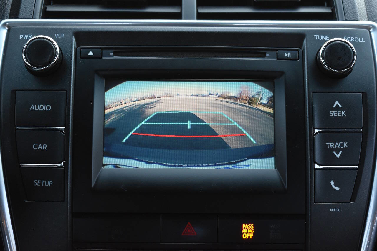 Used 2015 Toyota Camry LE FWD image 25