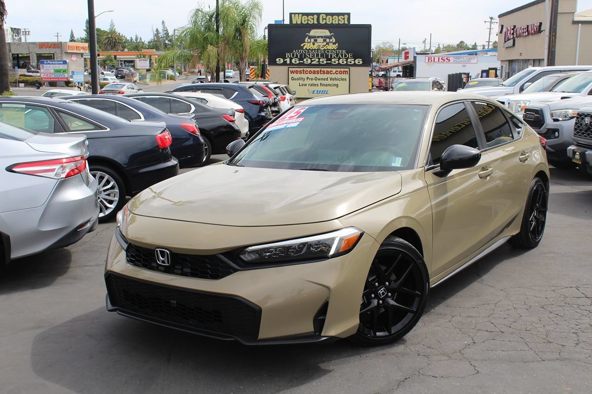 Used 2025 Honda Civic Sport image 2