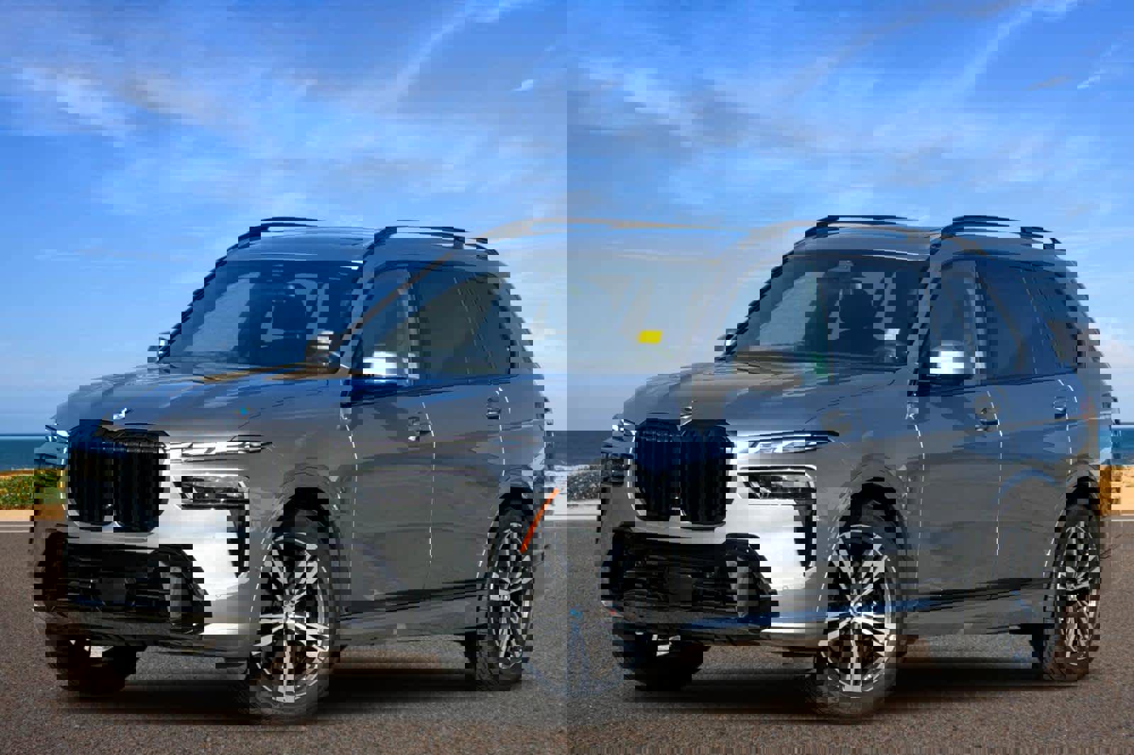 Used 2024 BMW X7 xDrive40i w/ M Sport Package image 1