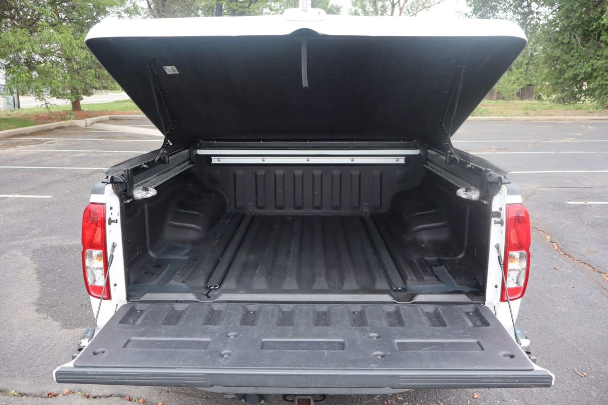 Used 2006 Nissan Frontier SE w/ (P01) Power Pkg AWD/4WD image 14