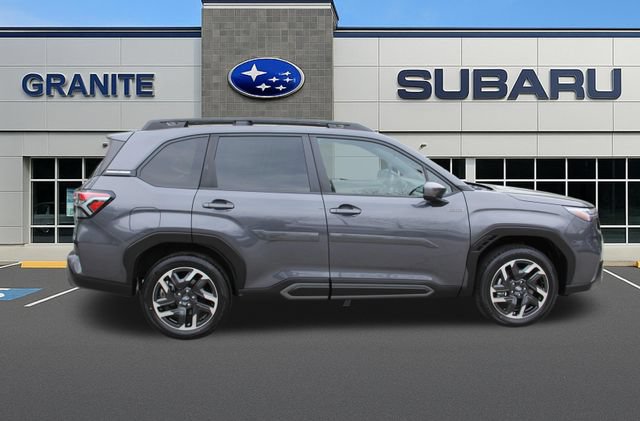 Used 2025 Subaru Forester Limited AWD/4WD image 12