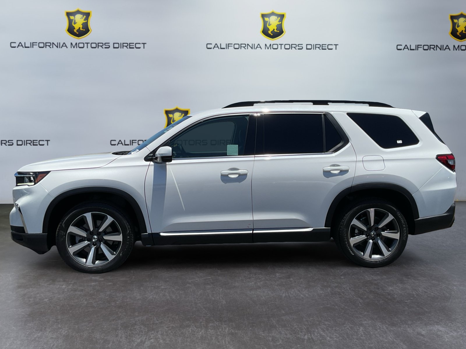 Used 2025 Honda Pilot Touring image 8