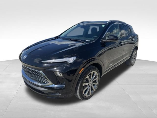 Used 2025 Buick Encore GX Avenir w/ Avenir Convenience Package AWD/4WD image 31