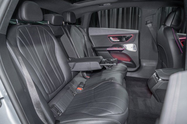 Certified 2023 Mercedes-Benz EQE 500 4MATIC Sedan image 13