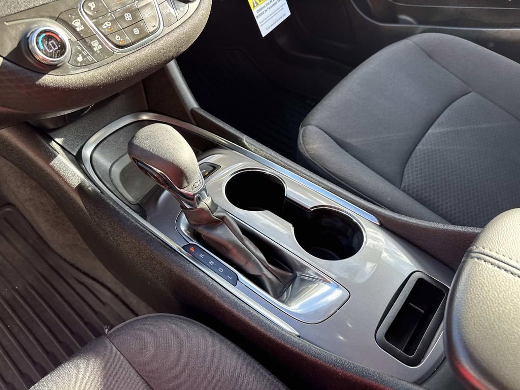 Used 2021 Chevrolet Malibu LT image 26