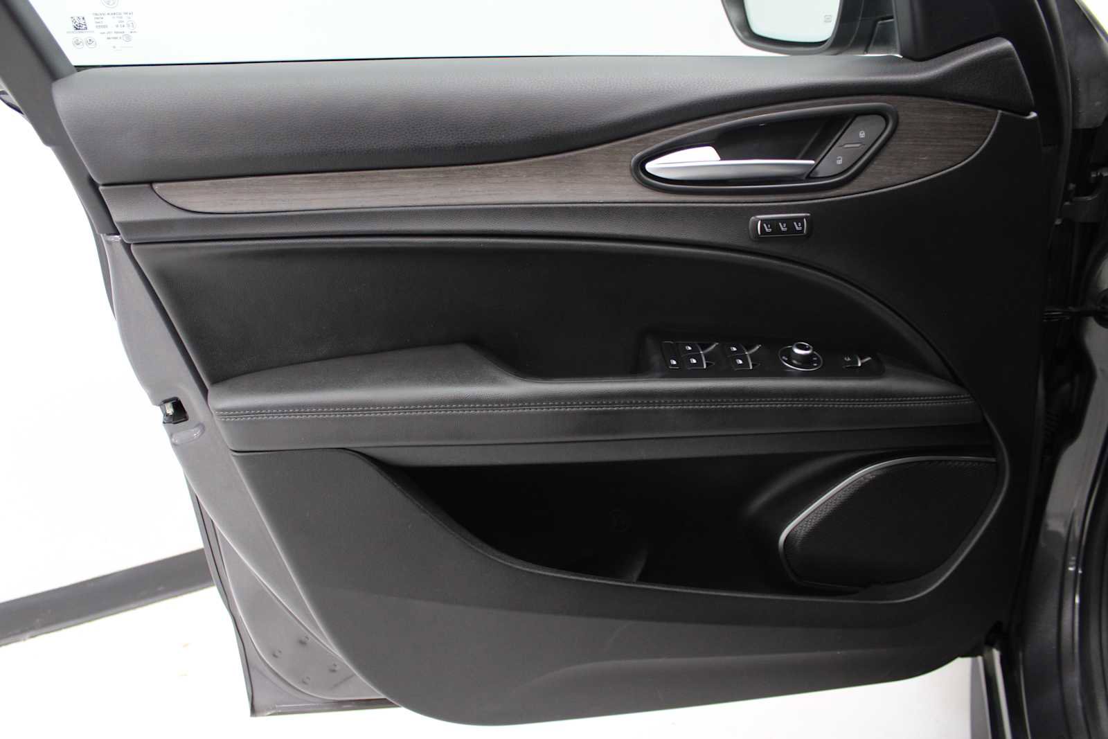 Used 2022 Alfa Romeo Stelvio Ti w/ Active Assist Plus Package image 15