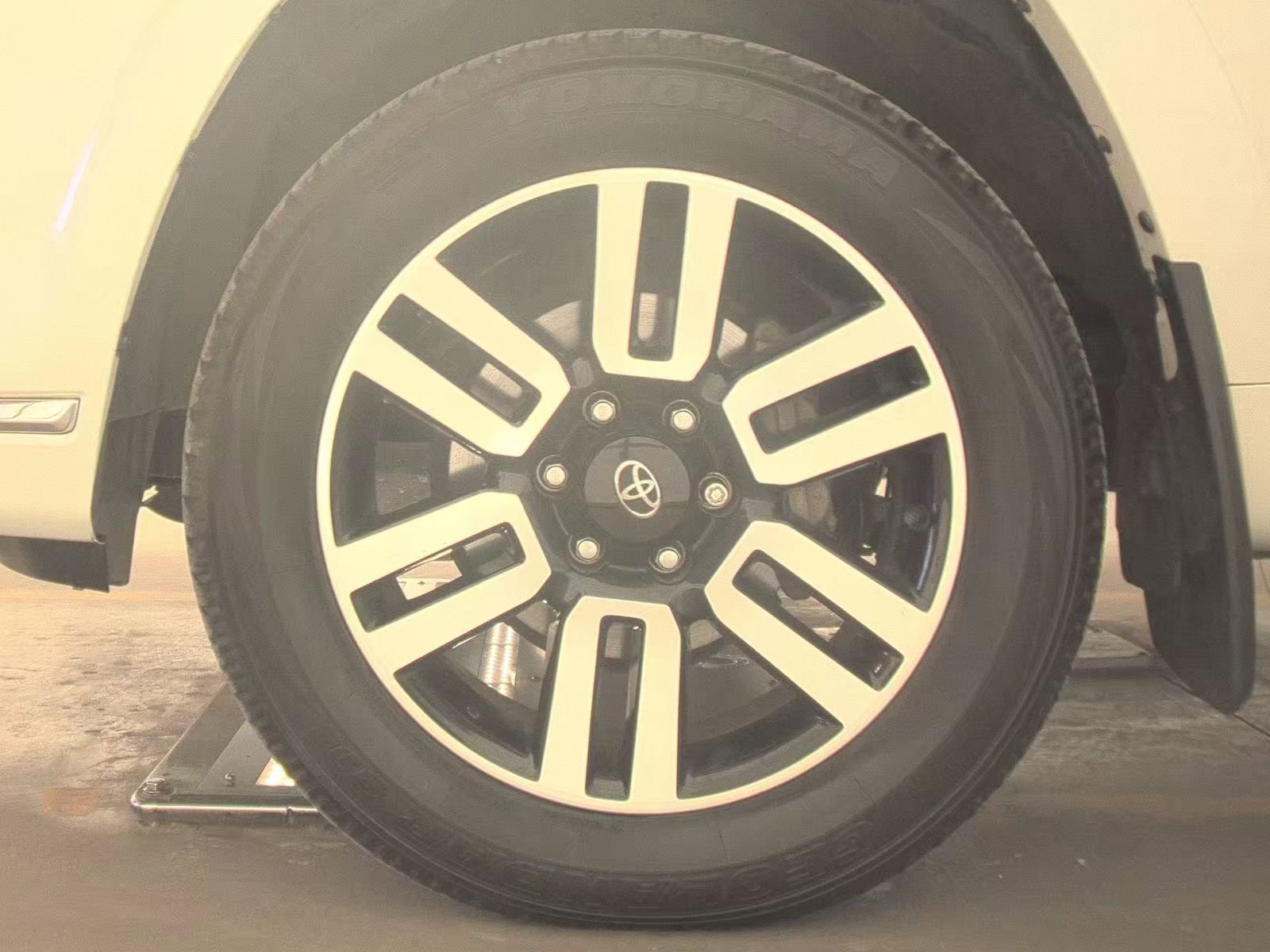 Used 2022 Toyota 4Runner Limited image 9