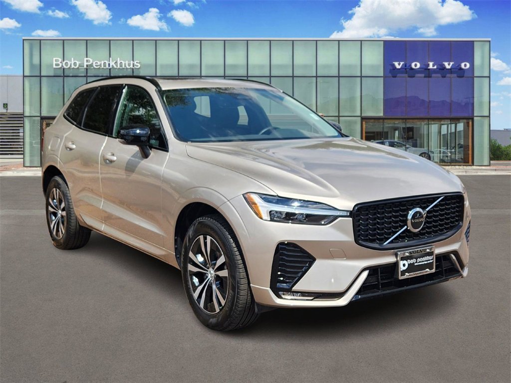 Used 2025 Volvo XC60 B5 Core image 1