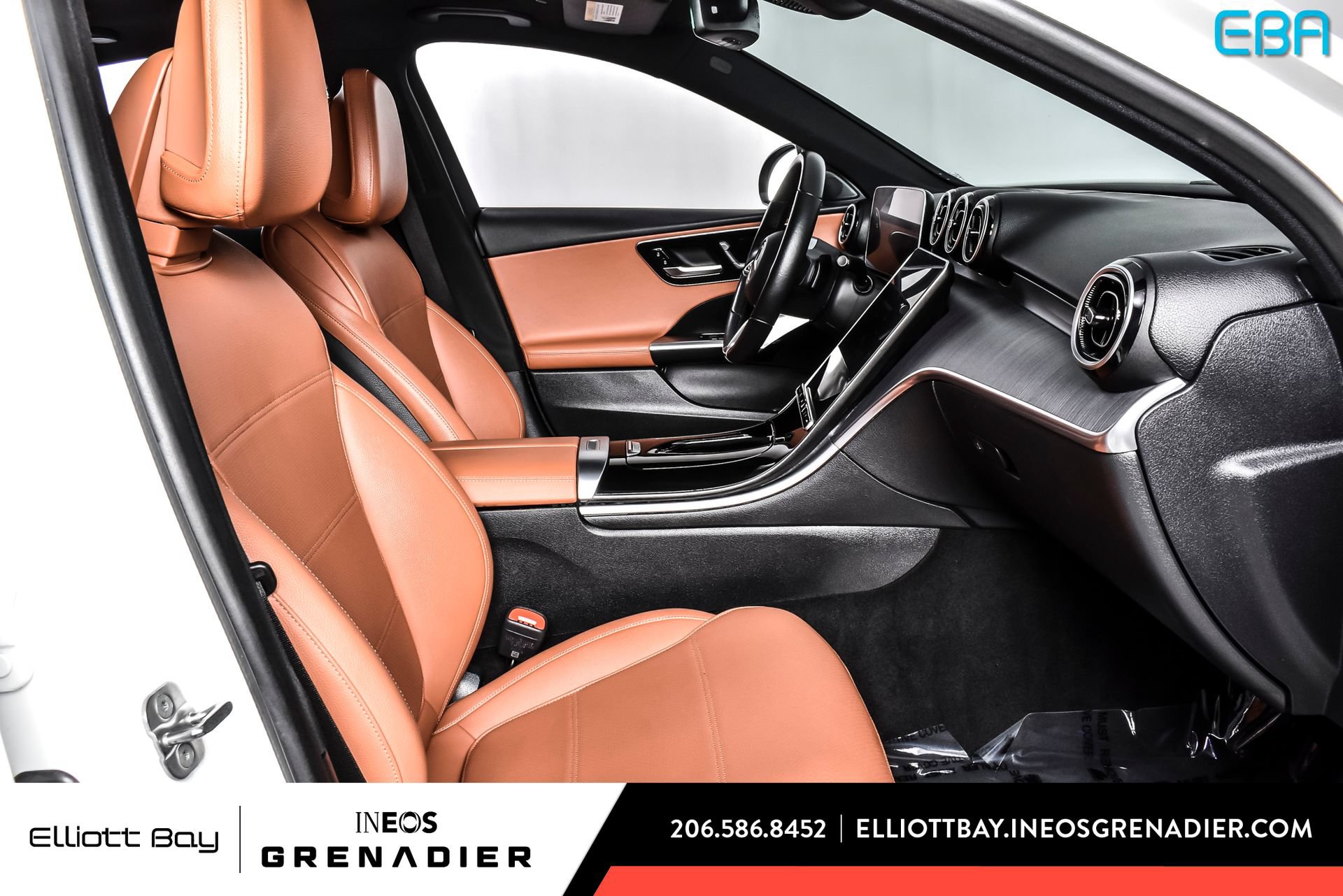 Used 2025 Mercedes-Benz C 300 4MATIC Sedan image 25