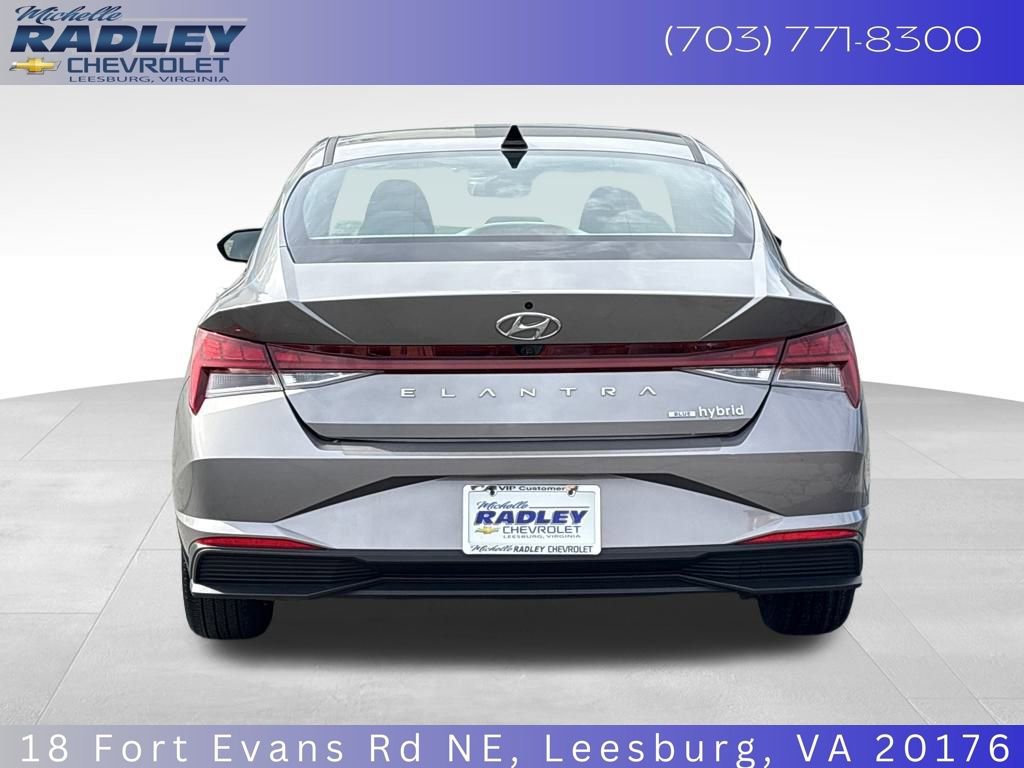 Used 2023 Hyundai Elantra Blue image 4